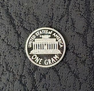 One 1 Gram Lincoln Memorial .999 Fine Silver Round