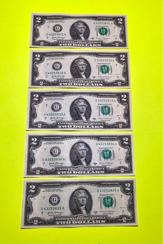 Two Dollar Bills! 5 Consecutive 2 Dollar Notes!