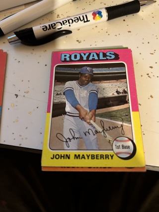 1975 topps  john mayberry