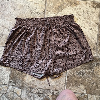 Women's Elastic Waist Leopard Print Soft Shorts - Size 1XL  (READ)