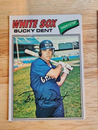 77 Topps Bucky Dent #29