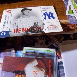 2001 upper deck legends of New York Tommy Heinrich baseball card 