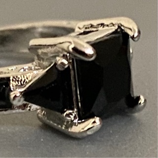 Beautiful Size 8 Black Gemstone Ring