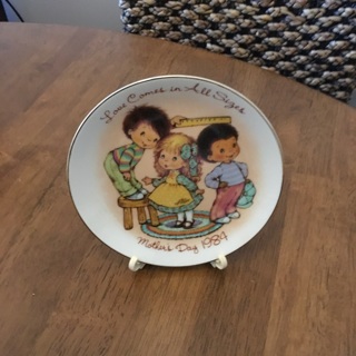 ⭐️ YEAR 1984 VINTAGE: Mothers Day Decorative Display Plate! ⭐️