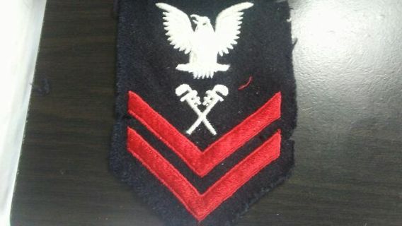 WORLD WAR 2 UNITED STATES NAVY LARGE VINTAGE PATCH. SOME CONDITION ISSUES ON EDGES.