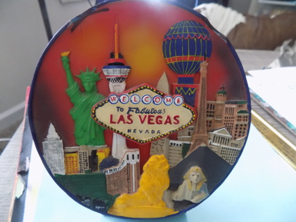 Resin 6 inch round souvenir 3D plate of Las Vegas sites to see in 3D easel back