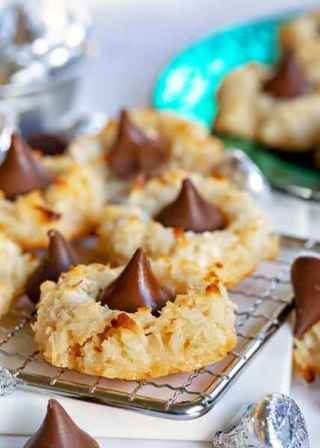 MACAROON COOKIES=HERSHEYLAND RECIPE CARD