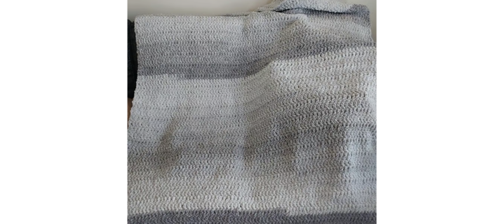 Handmade throw blanket - Bernat yarn, soft & heavy