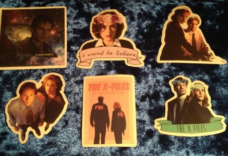 6 - "XTRA-ORDINARY X-FILES SERIES" STICKERS