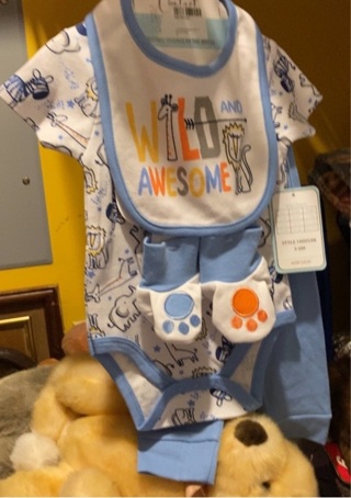 New Infant 4 piece Outfit size 3/6m