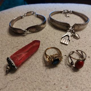 2 bracelets, 2 rings, pendant