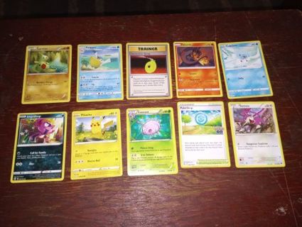 10 RANDOM POKEMON CARDS #220