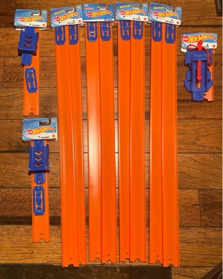 Brand New Hot Wheels Track Builder System