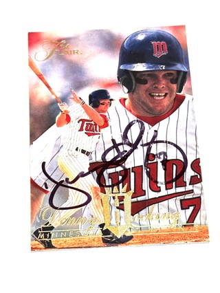 DENNY HOCKING 1994 Flair # 313 autographed signed baseball card TWINS 94 AUTO