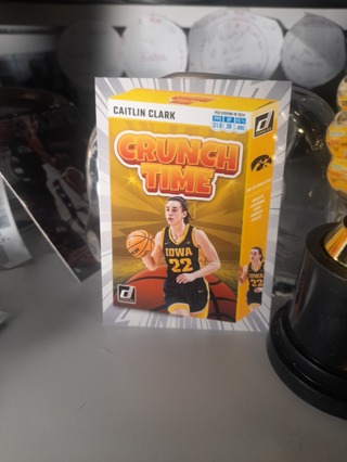 ROOKIE Caitlin Clark Panini Crunch Time Iowa