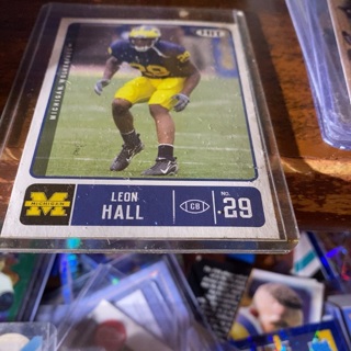 2007 sage hit Leon hall football card 