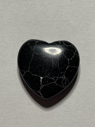 HEALING STONE~BLACK~VEINED HEART~SET 3~FREE SHIPPING!