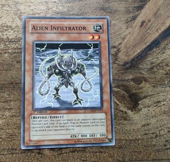 Yu-Gi-Oh Card Alien Infiltrator - 1st Edition