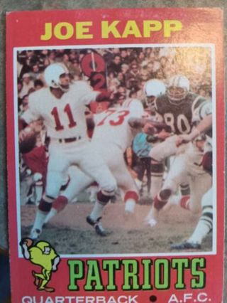 1971 T.C.G. JOE KAPP NEW ENGLAND PATRIOTS FOOTBALL CARD# 145