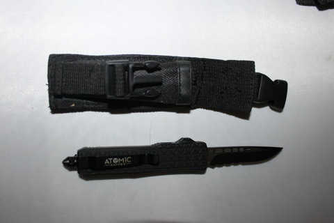 KNIFE WITH BELT LOOP CASE