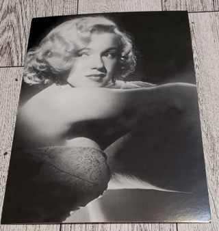 New Marilyn Monroe Postcard