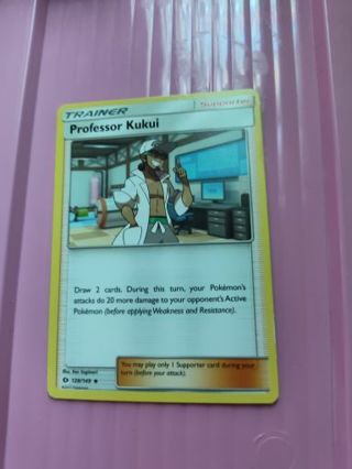 TRAINER Professor Kukui Pokemon Card