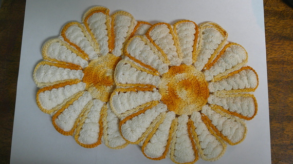 (2) Daisy Potholders Handmade