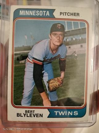 Bert blyleven baseball card #98.