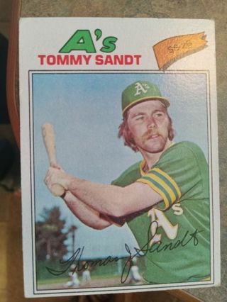 1977 TOPPS TOMMY SANDT OAKLAND ATHLETICS BASEBALL CARD# 616