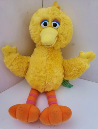 2002 Sesame Street stuffed BIG BIRD doll by GUND 8" tall (seated) 8 oz. #75350