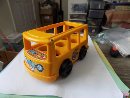 vintage Fisher Price Little People schoolbus holds 5 people not included