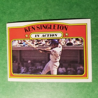 1972 - TOPPS BASEBALL CARD NO. 426 - KEN SINGLETON IN ACTION