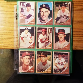 9 - LOT 1962 TOPPS - LOW TO MID GRADE - BASEBALL CARDS