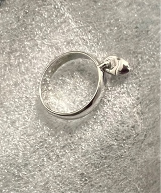 Brand New: 925 Sterling Silver Heart-Shaped Hanging Lock Ring. Size - 10. Adorable! 