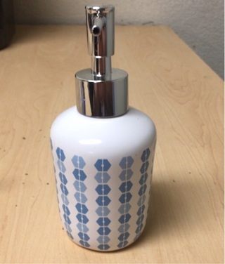 Soap dispenser 