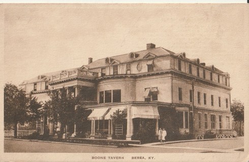 Vintage Unused Postcard: B&W: Boone Tavern, Berea, KY