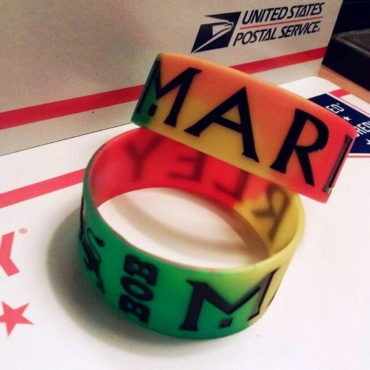 (2)MEN'S BOB MARLEY BRACELETS ACCESSORIES REGGAE MUSIC BOB MARLEY BRACELETS 2-PACK REGGAE WRISTBANDS