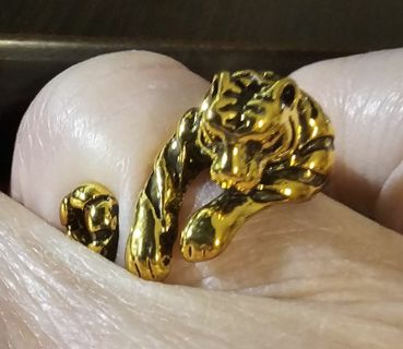 Golden Tiger Ring