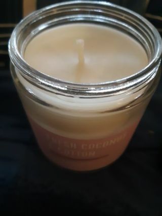 BBW fresh coconut & cotton single wick candle