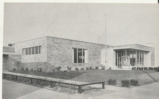 Vintage Unused Postcard: B&W: unknown building