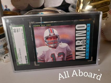 1985 Dan Marino Graded 86 Near Mint Dolphins