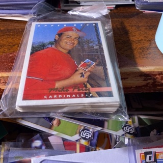 (25) random 1993 upper deck baseball cards 