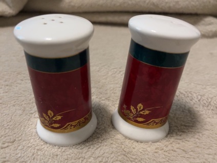 Vintage Hallmark Christmas Salt & Pepper Shakers