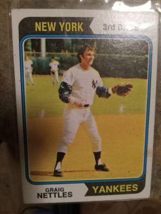 1974 TOPPS CRAIG NETTLES NEW YORK YANKEES BASEBALL CARD# 251