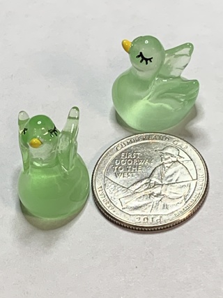 SWANS~#24~GREEN~SET OF 2 SWANS~GLOW IN THE DARK~FREE SHIPPING!