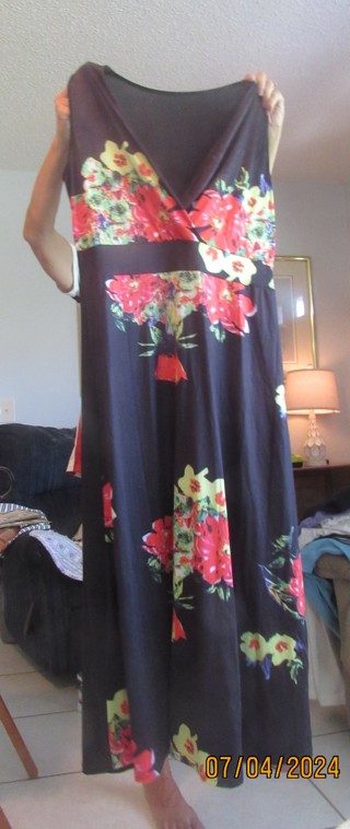 LONG DRESS SIZE 2X