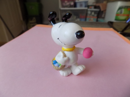 2 12 inch Snoopy with basket on arm holds pink egg pvc toy