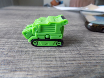 Transformers Botbot  Green vehicle with treadGreat Sandwood Dunbeats green