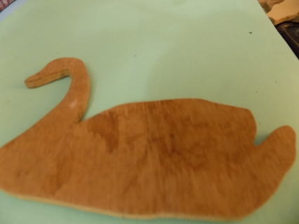 Cut out swan # 2 5 inch wide, flat ready to paint