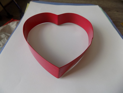 5 inch tall red metal heart shape cookie cutter